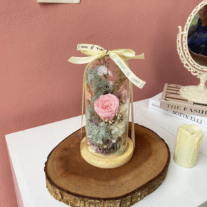 Everlasting Glass Dome Medium